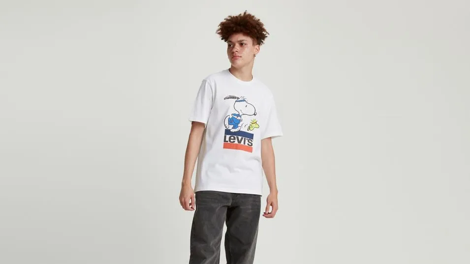 16143-0080 Levi's Premium SS Relaxed Fit Logo Torch Snoopy Tee