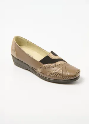 Elasticated leather loafers, comfort width