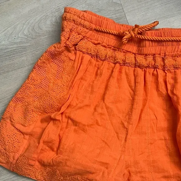 Free People Day Blooms Cutwork Embroidered Shorts, Flame, size M NWOT