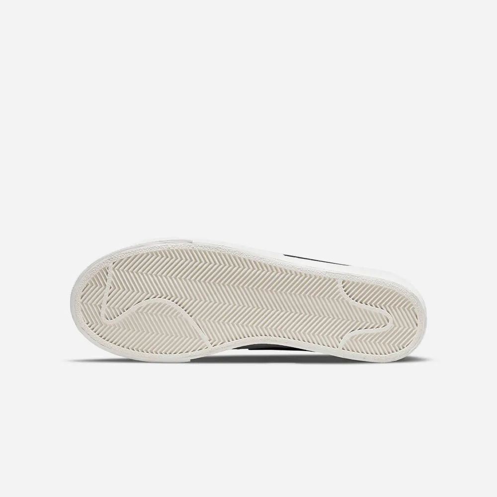 Giày Sneakers Nữ Nike Blazer Low Platform - Trắng