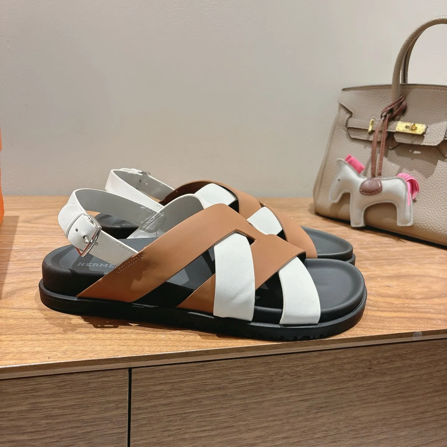 HM 25 Heracles Sandal White Light Brown Calfskin