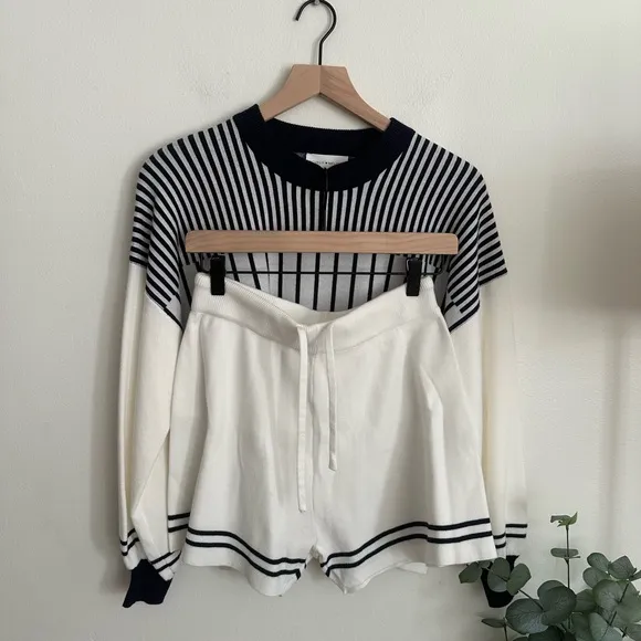 Lovely Melody Boutique Boho Relaxed Sweater Lounge Navy Ivory Womens Medium NWOT