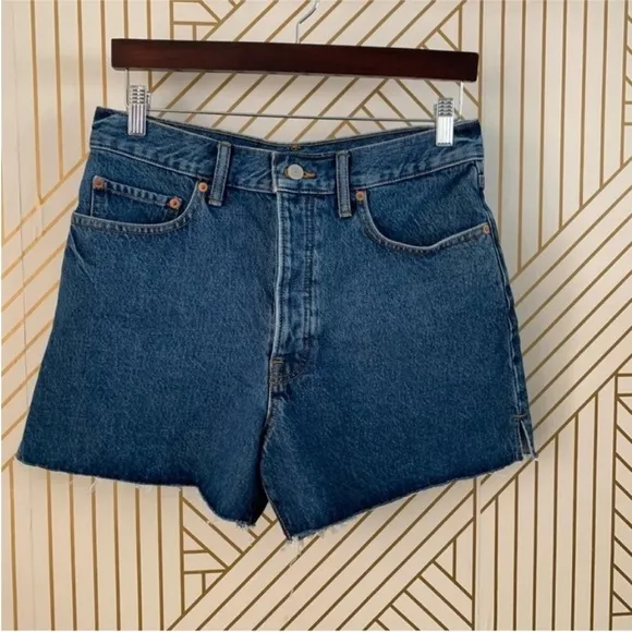 Lucky Brand lot Relaxed &amp; Traveler Short medium wash raw hem distressed 10 / 30