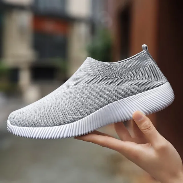 Sneakers Women Walking Shoes Woman Lightweight Loafers Tennis Casual Ladies Fashion Slip on Sock Vulcanized Shoes Plus