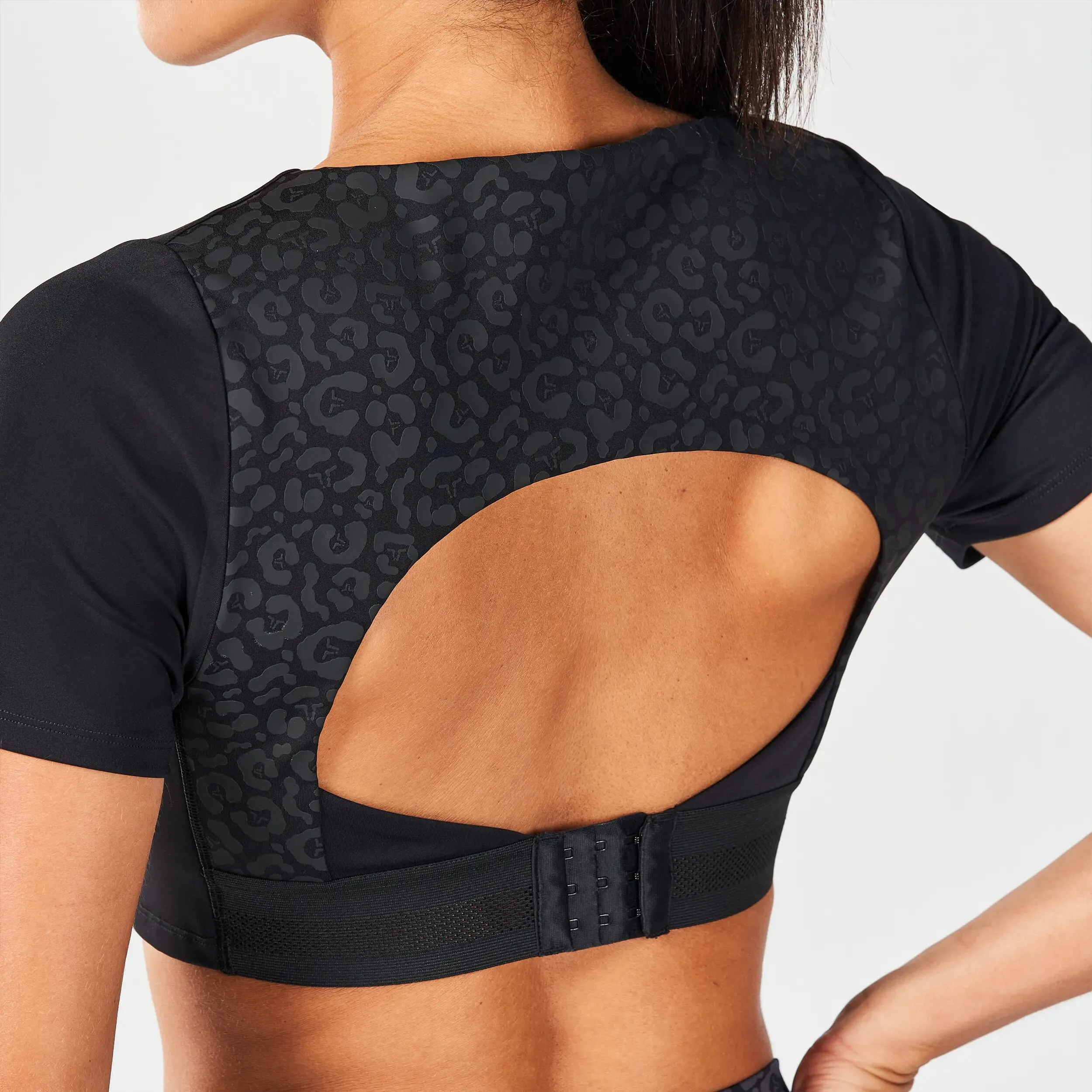 SQUATWOLF HIGH IMPACT BUILT-IN BRA TOP