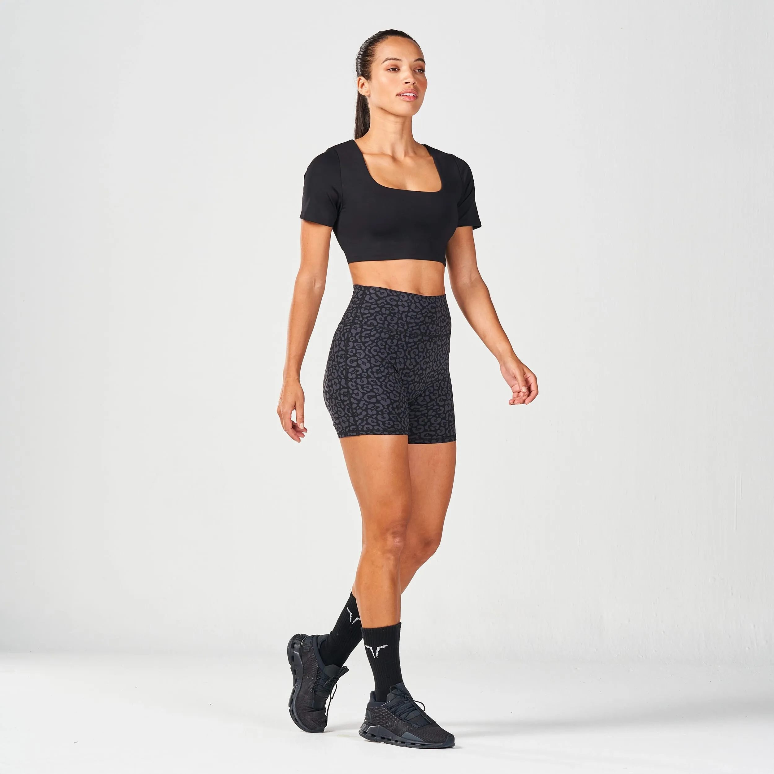 SQUATWOLF HIGH IMPACT BUILT-IN BRA TOP