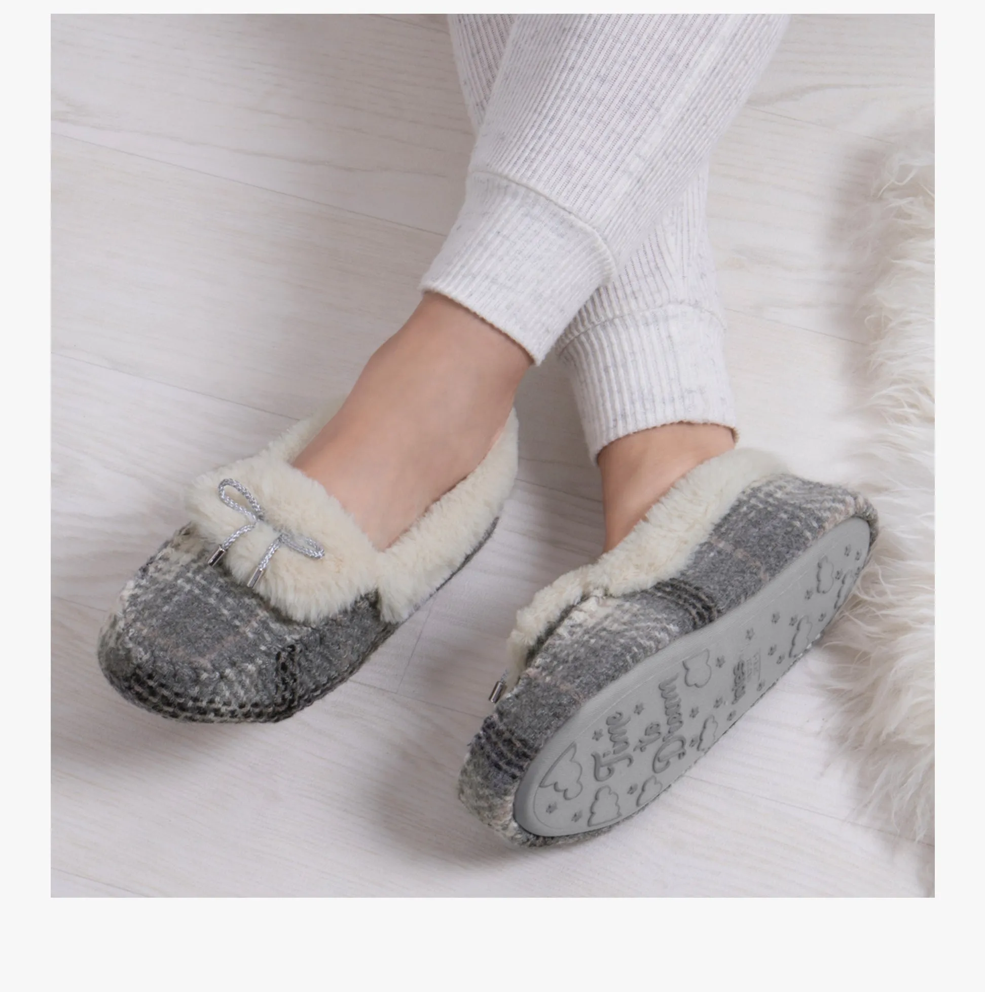 Totes Toasties BRUSHED CHECK Womens Moccasin Slippers Grey