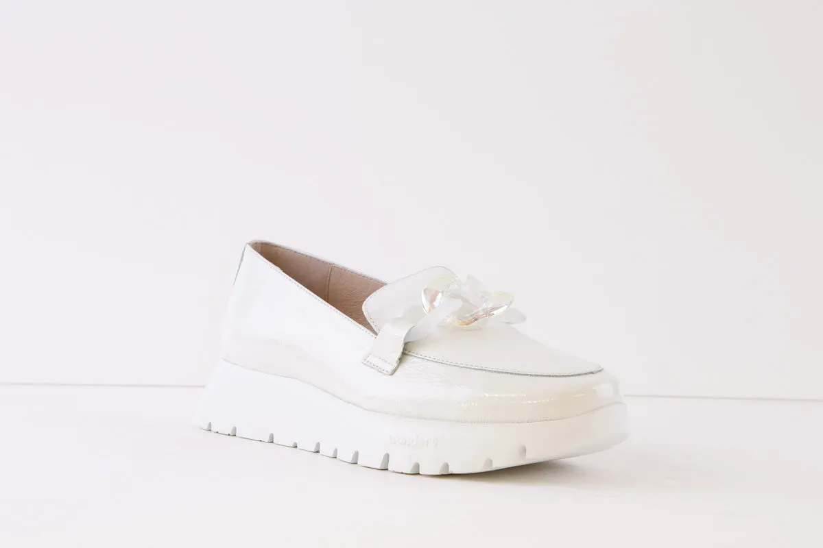 WONDERS - A-2444 FLAT SLIP-ON SHOE* - OFF WHITE PATENT