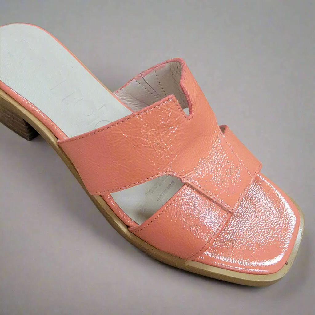 WONDERS - D-1120 - Coral Patent & Off White Patent